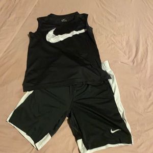 Nike dri-fit short set